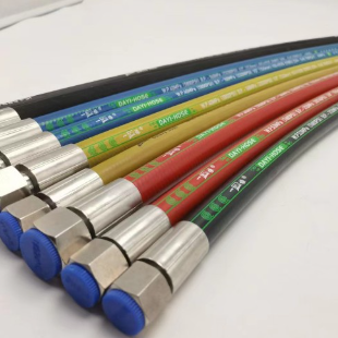 Rubber water suction and discharge hose